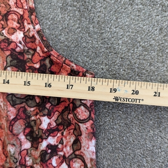 Anne Klein rosy red sleeveless abstract printed top Medium - Picture 6 of 9